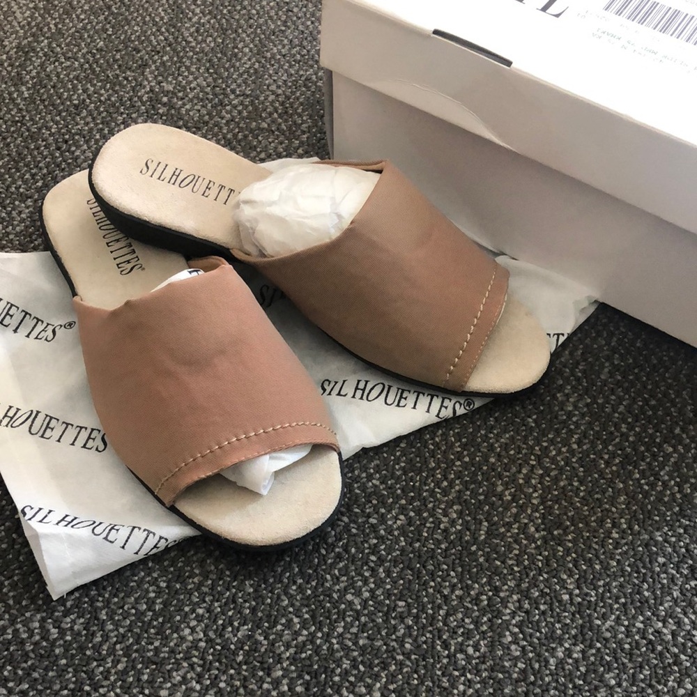 New with box Silhouette stretch slide 7.5